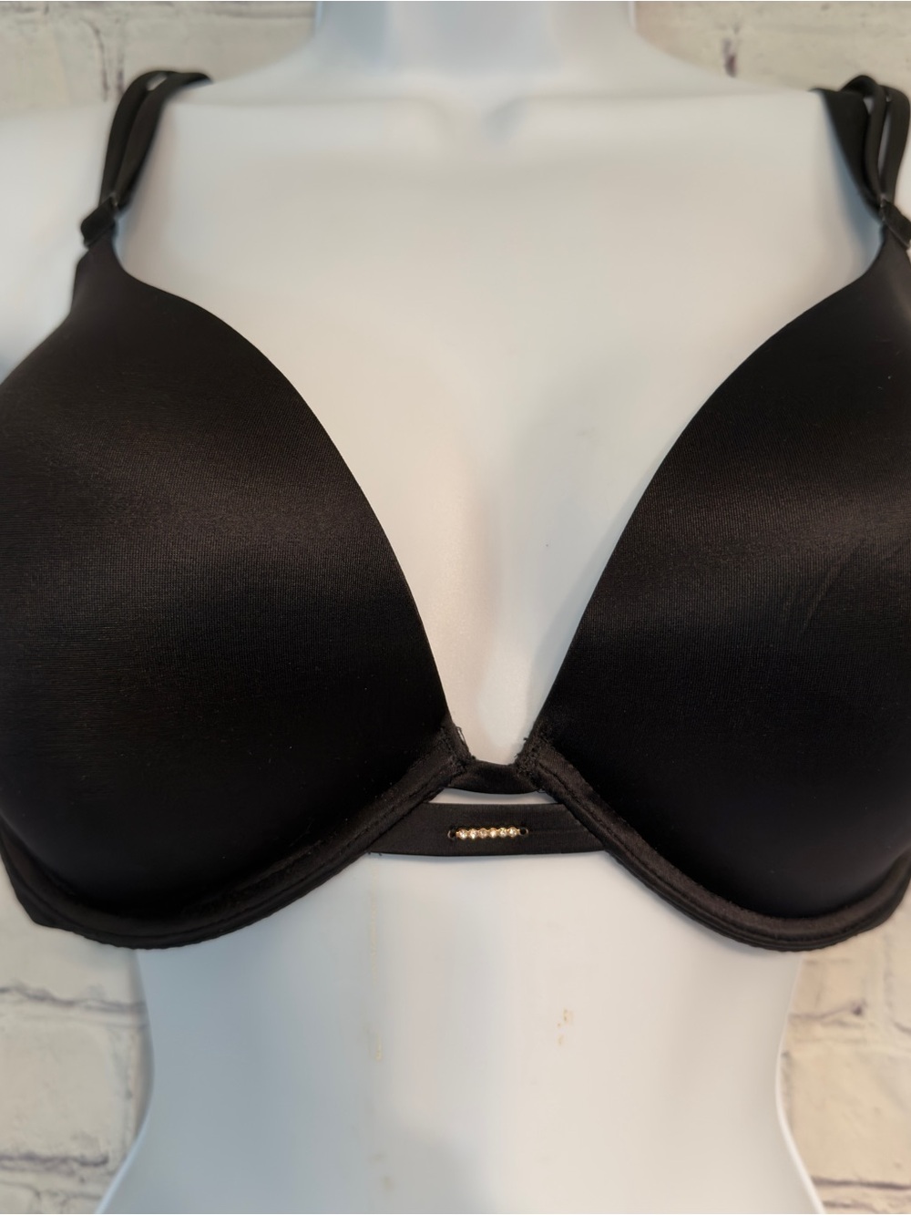 Victoria’s Secret Very Sexy Push-Up Bra with Rhinestone 38D